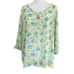 Bobbie Brooks lightweight sheer floral blouse with 3/4 sleeves. Women's size 2X